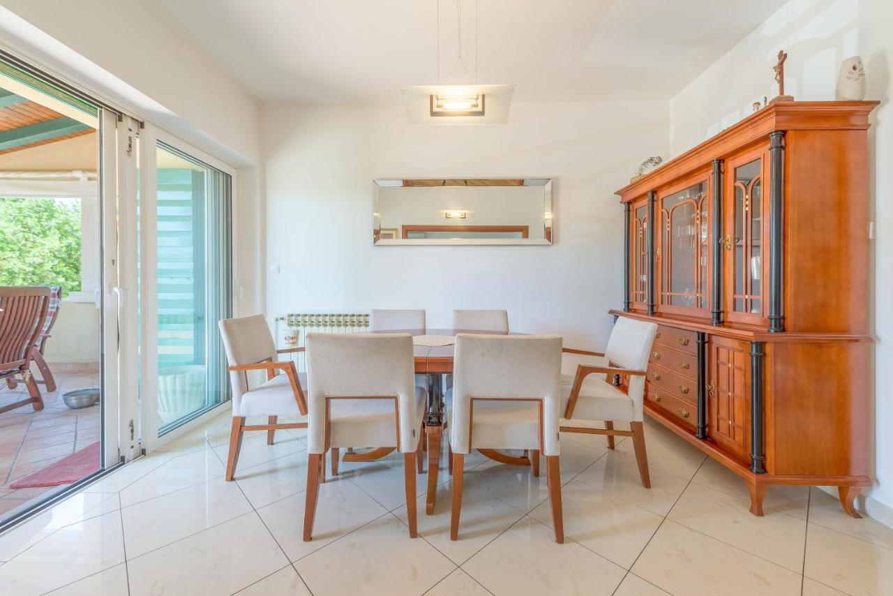 Villa Lux Nina With Six Bedrooms, Private Pool, Sauna Zadar Exteriör bild