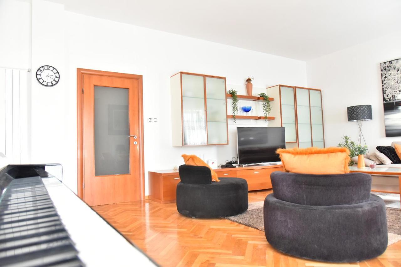 Villa Lux Nina With Six Bedrooms, Private Pool, Sauna Zadar Exteriör bild