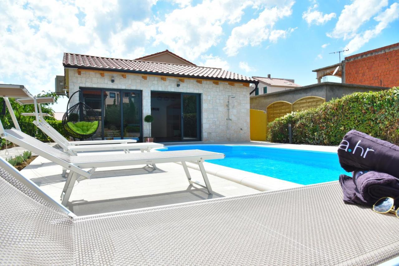 Villa Lux Nina With Six Bedrooms, Private Pool, Sauna Zadar Exteriör bild